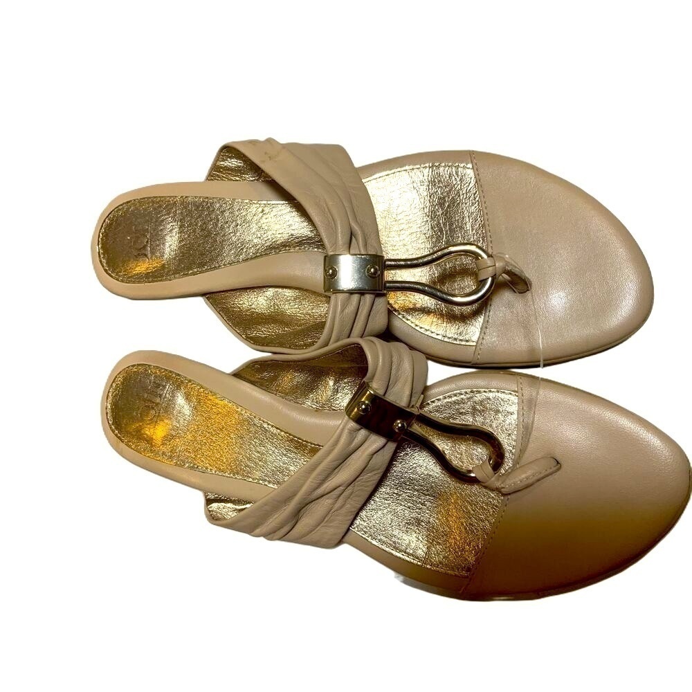 Söfft Gold White Metallic Insole Buckle Detail T-Strap Sandals Size 9